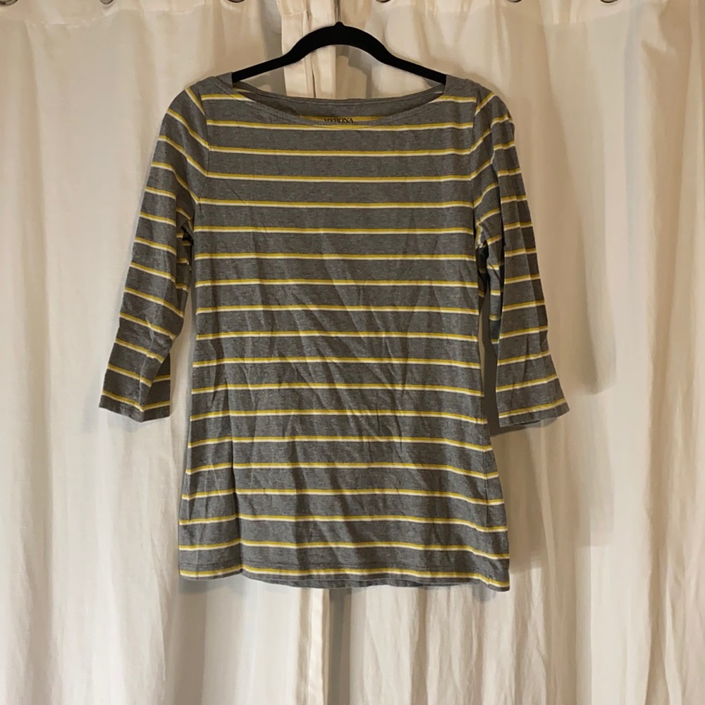 Quarter sleeve shirt